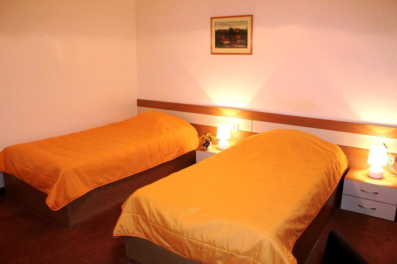 Hotel Of Bulgarian Academy Of Sciences Sofia Bagian luar foto