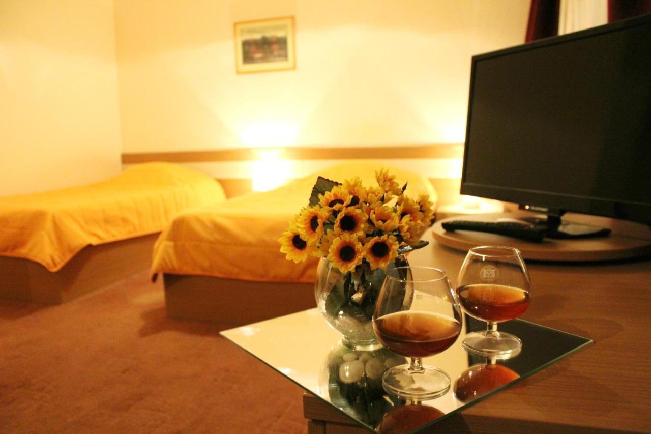 Hotel Of Bulgarian Academy Of Sciences Sofia Bagian luar foto