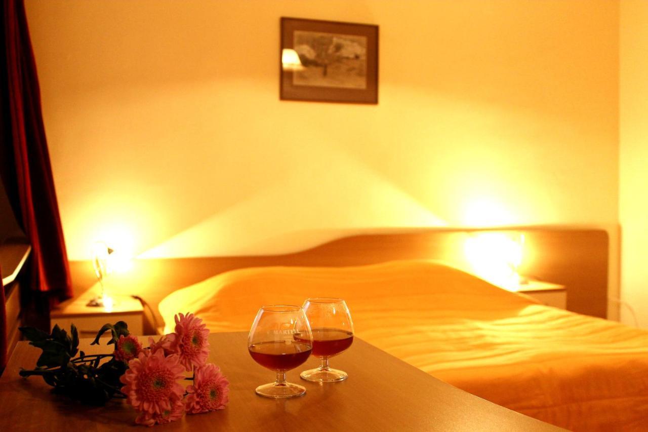 Hotel Of Bulgarian Academy Of Sciences Sofia Bagian luar foto